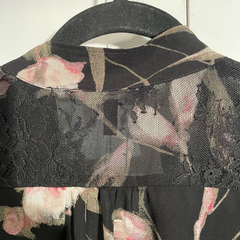 White House Black Market Black Floral Blouse - Picture 12 of 14